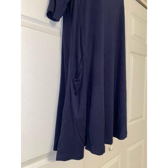 Casual Black Short Sleeve Midi Dress With Pockets - Picture 4 of 4